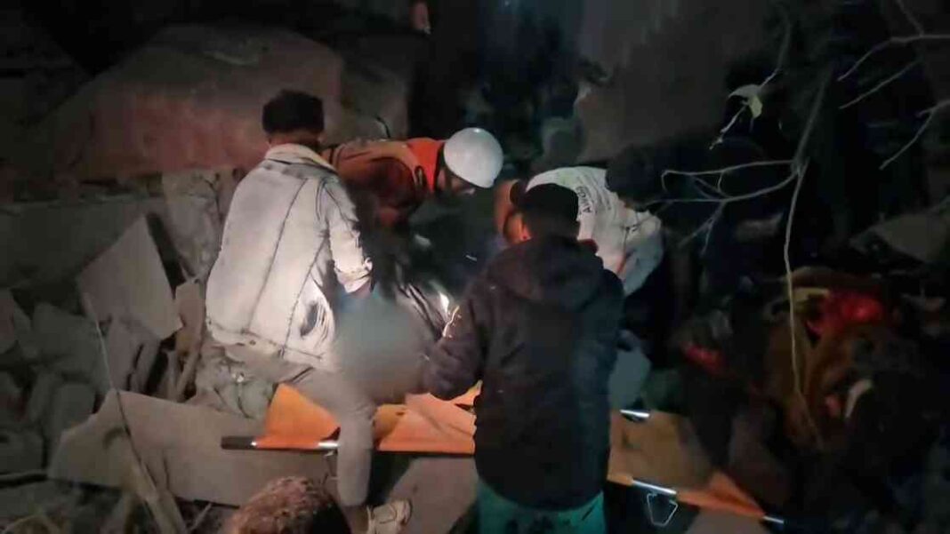أكثر من 50 شهيدًا في غزة: الاحتلال يواصل حرق ونسف المنازل 50