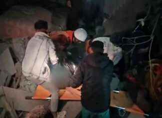 أكثر من 50 شهيدًا في غزة: الاحتلال يواصل حرق ونسف المنازل 50