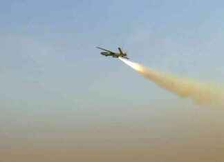 الجيش الأميركي يصد هجمات حوثية على مدمرتين في خليج عدن news-02122024-090926