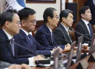 خطة المعارضة لعزل الرئيس المؤقت في كوريا الجنوبية