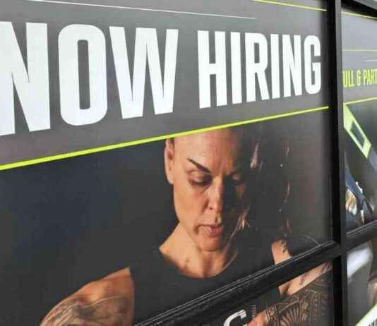 مستقبل أسعار الفائدة بعد تقرير الوظائف الساخن في أميركا