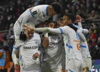 مرسيليا يتفوق على سان جيرمان بثنائية في الدوري الفرنسي