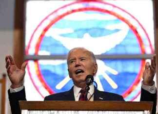 دعوة بايدن للحفاظ على الإيمان بأيام أفضل