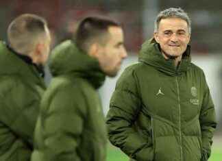 إنريكي: سان جيرمان يستعد بقوة لمواجهة شتوتغارت