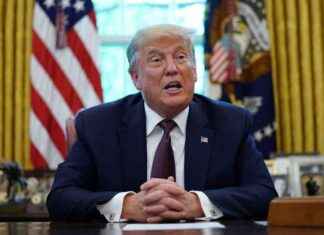 تحذير ترامب لبريكس: خطورة استبدال الدولار