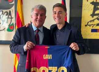 تجديد عقد ليونيل ميسي مع برشلونة