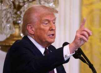 ترامب يشكك في تصريحاته حول زيلينسكي