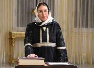 إقالة وتعيين وزيرة المالية في تونس