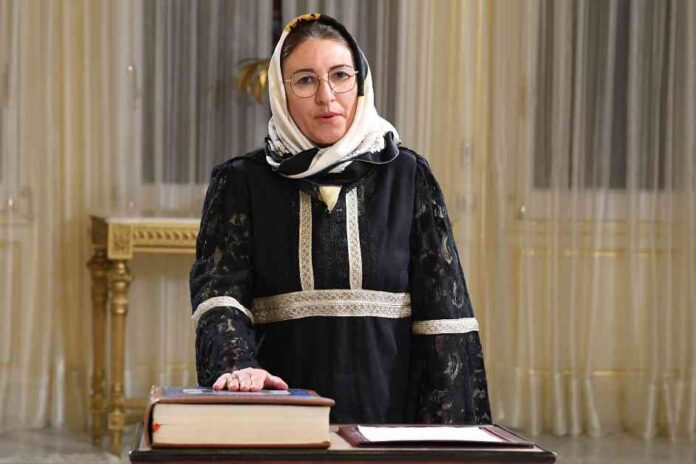 إقالة وتعيين وزيرة المالية في تونس