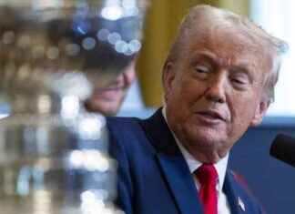 قاضية تمدد قرار تجميد المساعدات الفدرالية لترمب