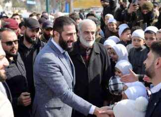 لقاء الرئيس السوري في اللاذقية: استقبال حاشد واسع