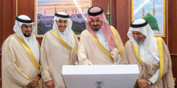 تدشين 4 مشاريع طرق بواسطة الأمير سلمان بن سلطان في المدينة المنورة 4