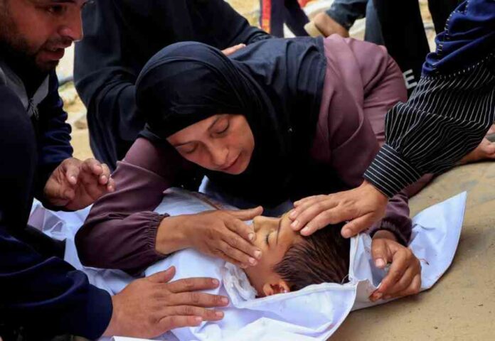 غارات إسرائيلية تؤدي إلى مقتل 148 فلسطينياً في غزة 148