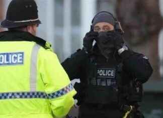 اعتقال 5 أشخاص بينهم 4 إيرانيين في بريطانيا للاشتباه بتخطيط عمل إرهابي 5-4