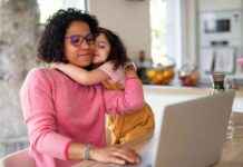 تحديات الطفل اللاصق في الحياة اليومية