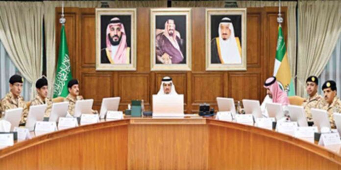 اجتماع نائب وزير الحرس الوطني مع القيادات العسكرية - أهم النقاط والتوجيهات