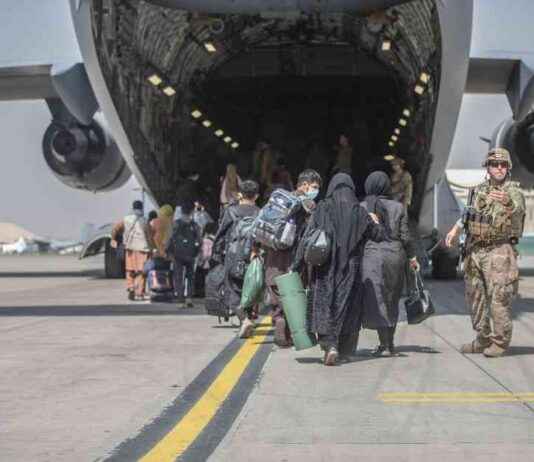 مراجعة البنتاغون للانسحاب الفوضوي من أفغانستان