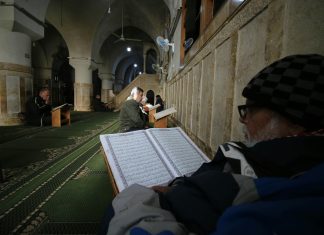 اسئلة دينية صعبة واجابتها: اكتشف أسرار الإيمان والتحدي