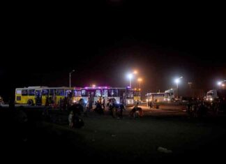 حادث سير مروع يؤدي إلى وفاة العشرات في غرب أفغانستان