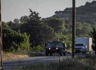 الاحتلال الإسرائيلي يتوغل جنوبي سوريا ويعلن احتراق دبابته