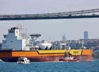 زيادة مشتريات الهند من النفط الأميركي تقلل العجز التجاري