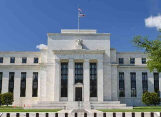 تقرير الفدرالي وإحصاءات العمل: تحليل الاقتصاد الأميركي