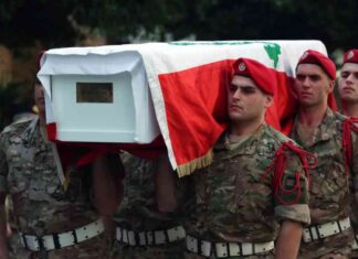 جنازة عسكريين في الجيش اللبناني تثير جدلا حول «حصرية السلاح»