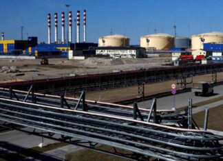 أثر استهداف أوكراني لمصافي نفط روسية بالقرب من نهر الفولغا