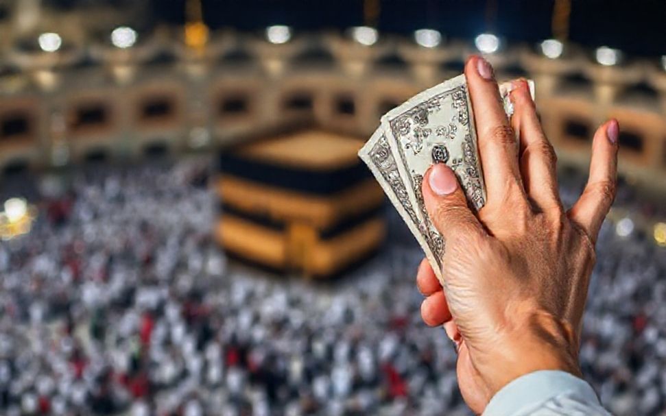 10 طرق فعالة لتوفير المال للحج والعمرة دون التضحية بالحياة اليومية*