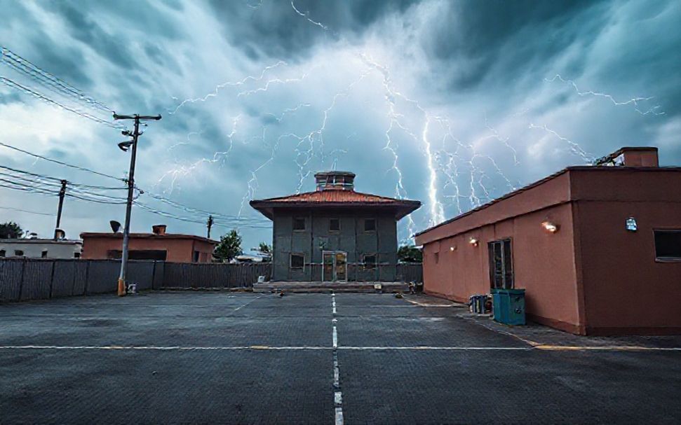 كيف تحمي نفسك من أمطار الرعدية؟ نصائح عملية