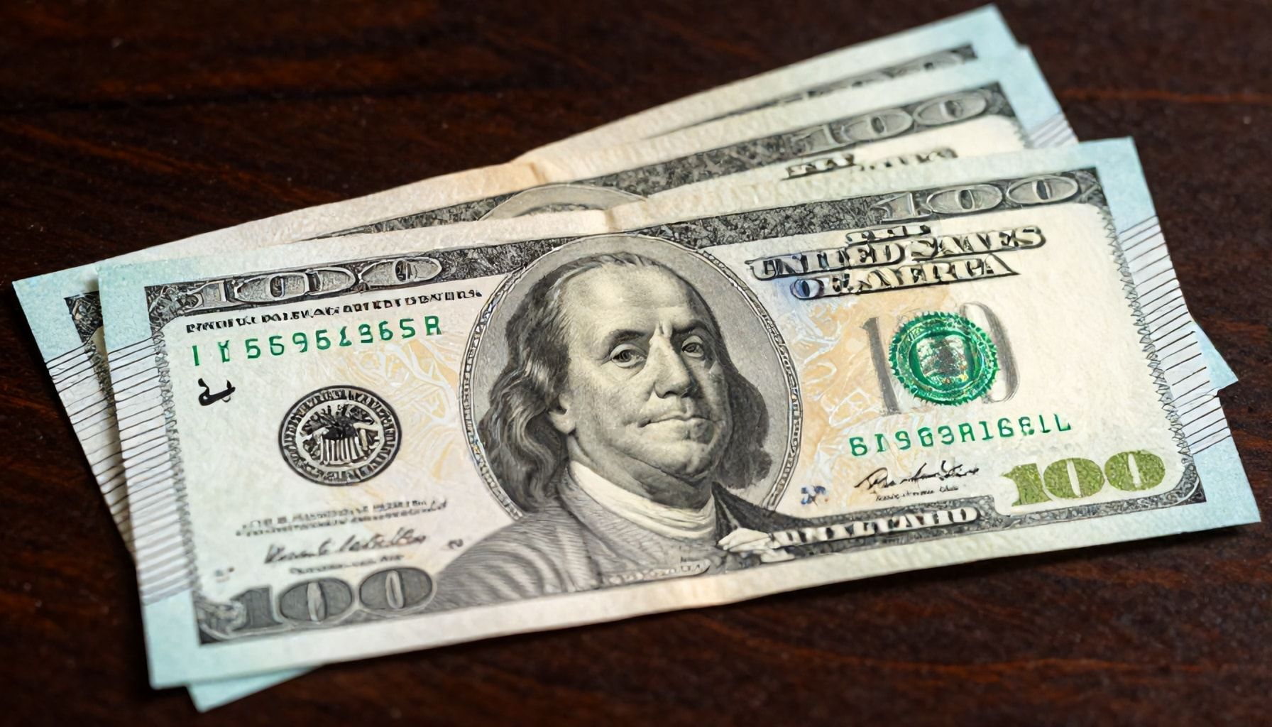 الريال السعودي يتجه نحو 35 ريالًا مقابل الدولار