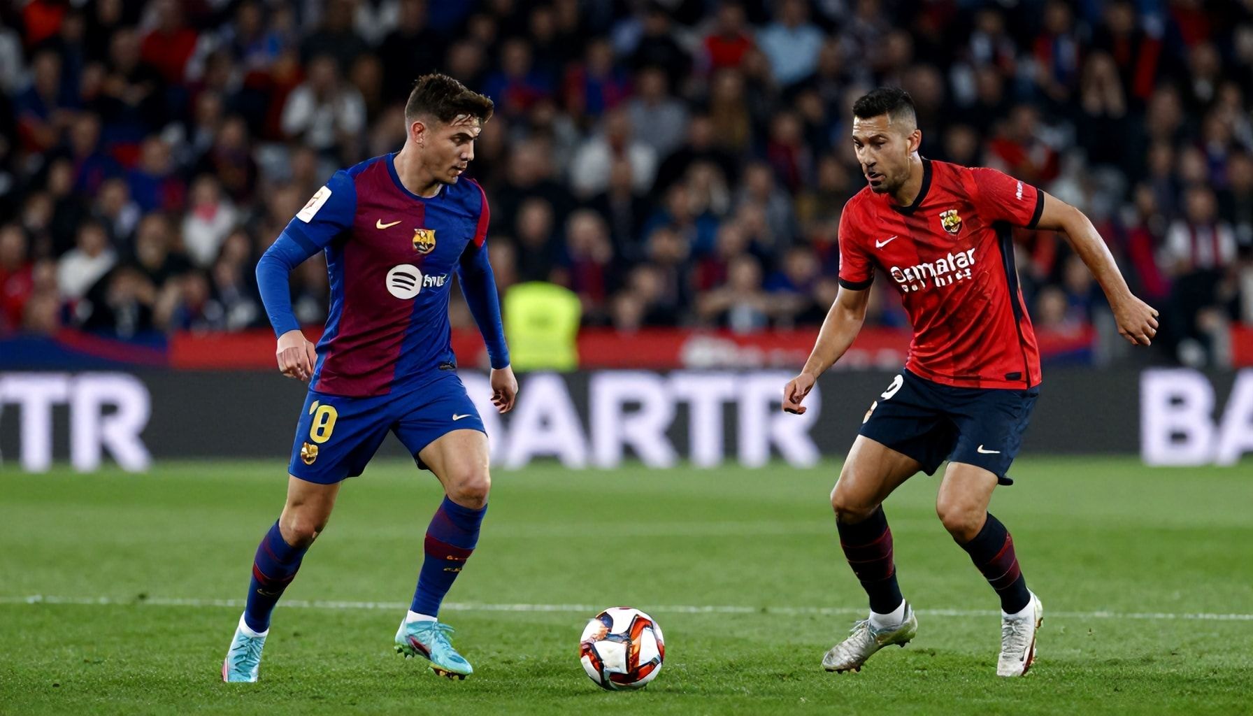 برشلونة يتحدى أوساسونا في مباراة حاسمة