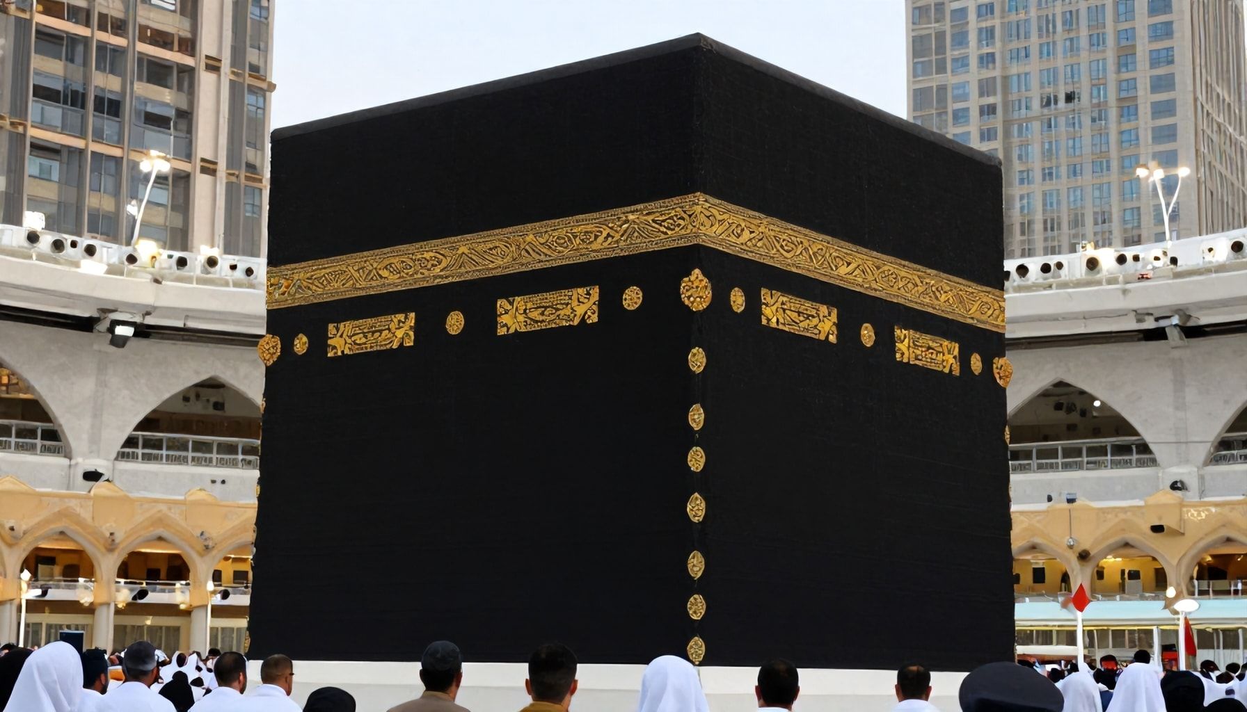 تفاصيل العمرة وأهم التحديات اليومية