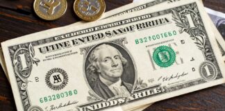 تصل قيمة الدولار إلى 30.70 جنيهًا في السوق السوداء