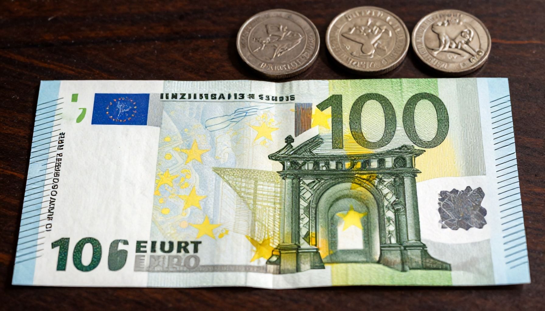 سعر اليورو في السوق السوداء المصرية يتخطى 45 جنيها