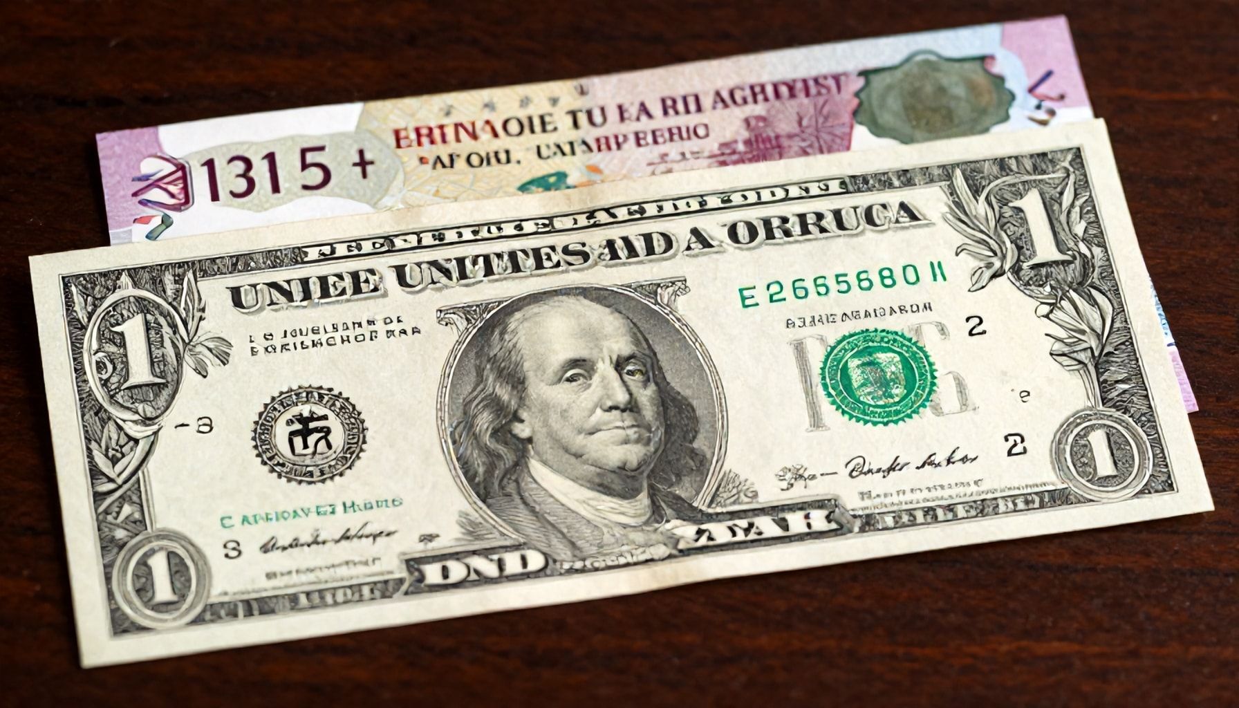 تصل سعر صرف الدولار إلى 31.5 جنيهًا مصريًا