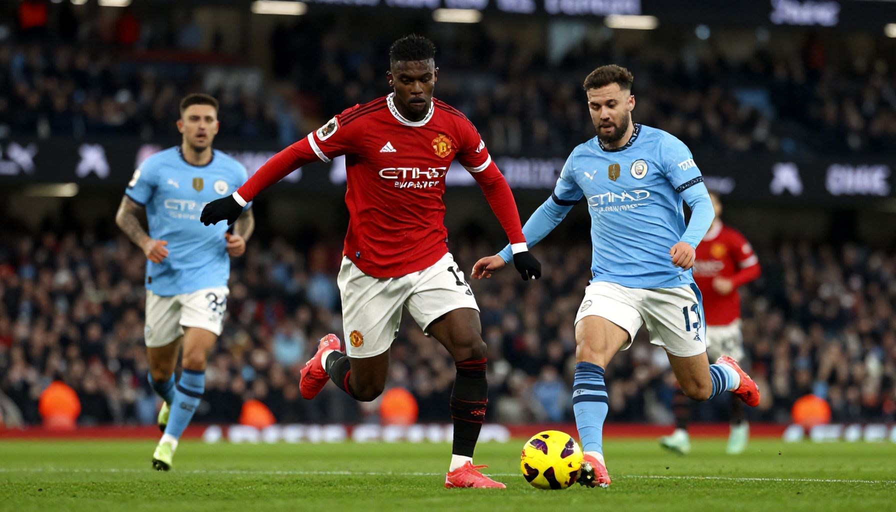 مان يونايتد يفوز على مان سيتي 2-1 في ديربي مانشستر