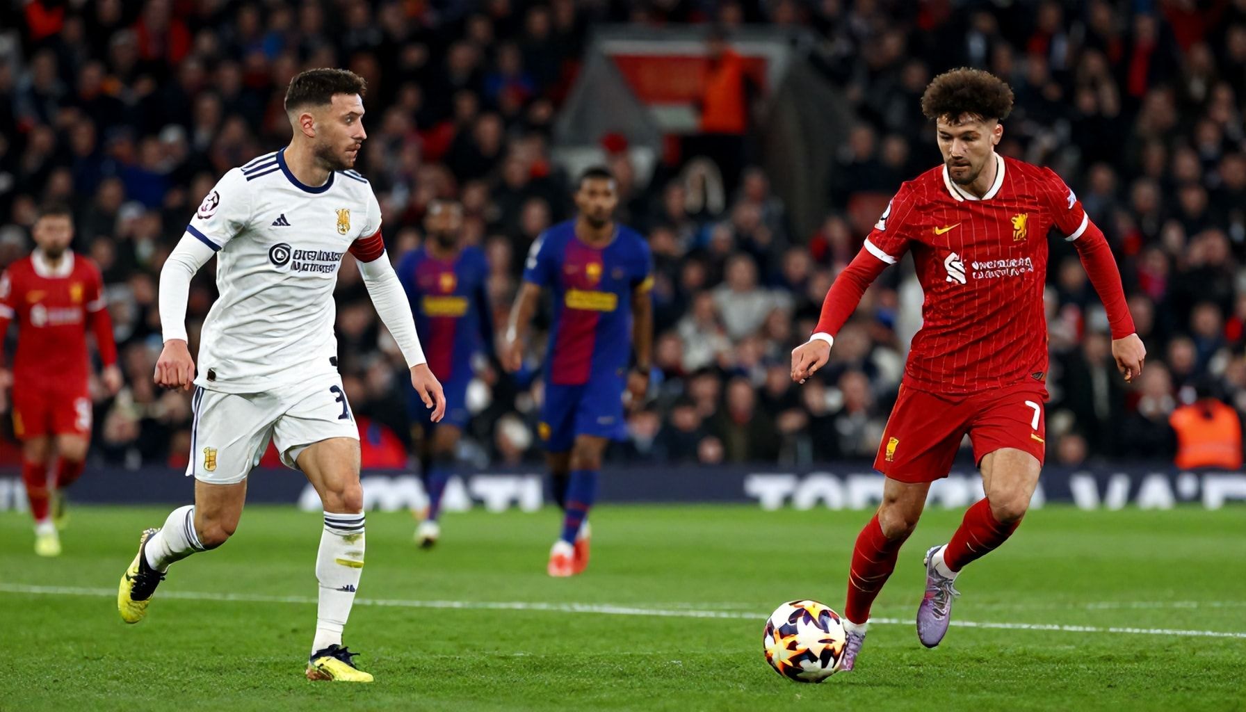 ليفربول يواجه برشلونة في مباراة حاسمة في نصف نهائي دوري أبطال أوروبا