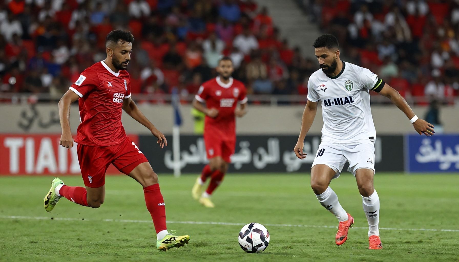 الاهلي يواجه الهلال في مباراة حاسمة غدا