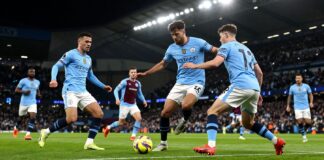 مان سيتي يواجه أستون فيلا في مباراة حاسمة للدوري الإنجليزي اليوم