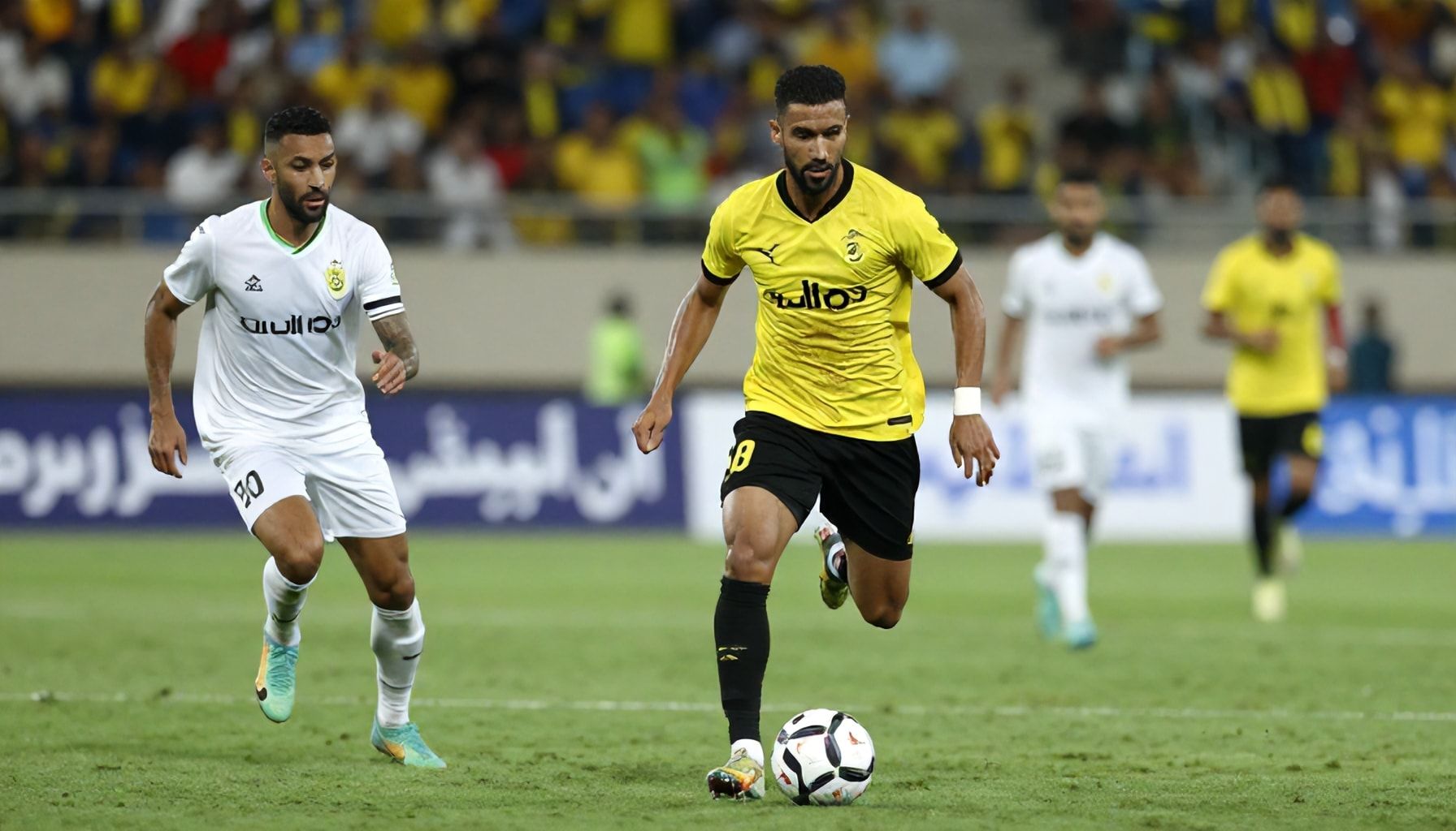 مباراة الاتحاد وكلباء في دوري المحترفين السعودي